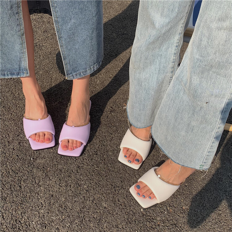 small heel slippers