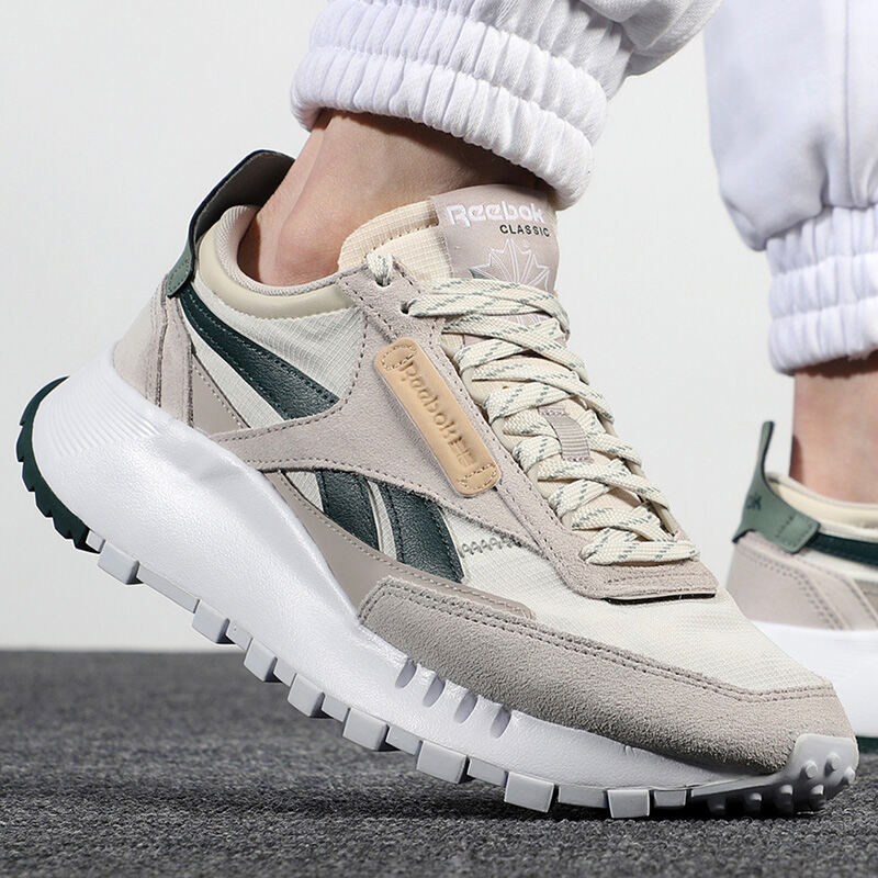 online reebok sports shoes