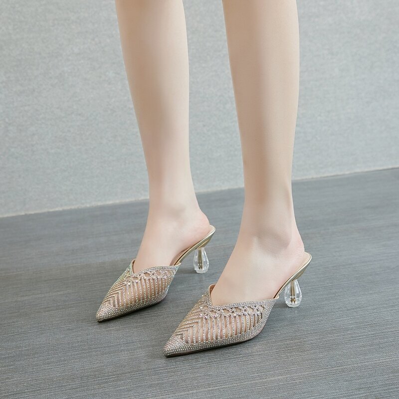 small heel slippers