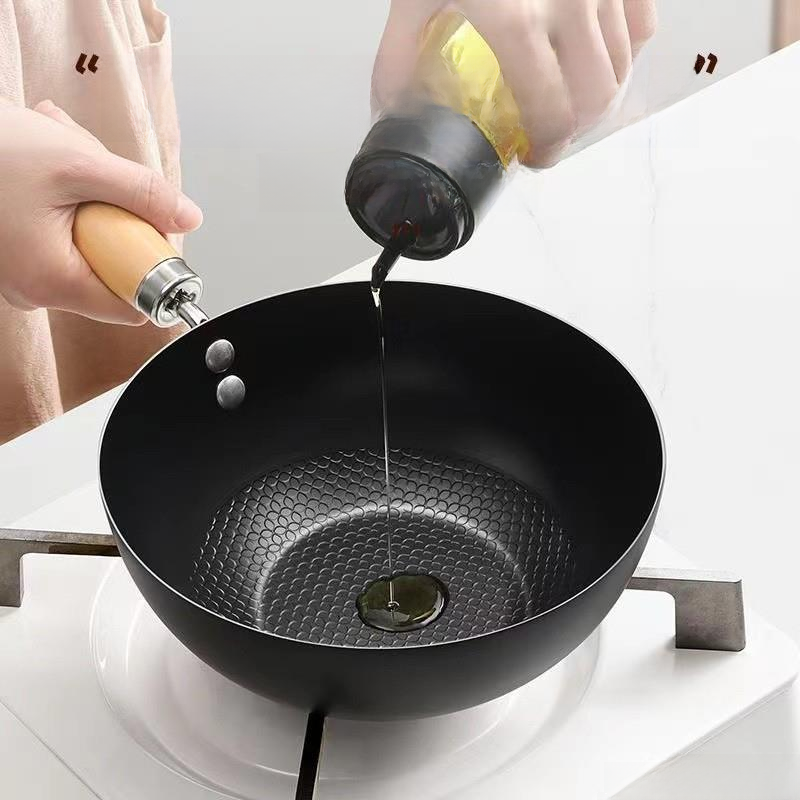 Small Iron Pot 20cm for One Person Japanese Mini For Home Uncoated Flats Frying Pan Induction Cooker Applicable Gourmet. 