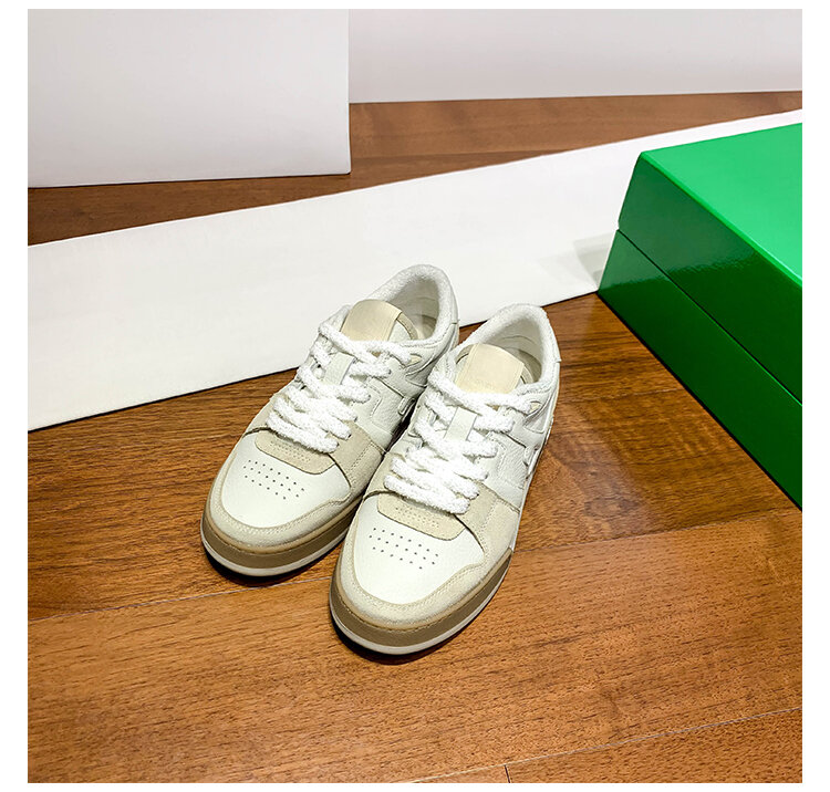 Scarpe da tavola retrò in pelle color block da donna casual all-match primaverili nuovo stile Sneakers bianche sportive Dequn Shoes Street Style