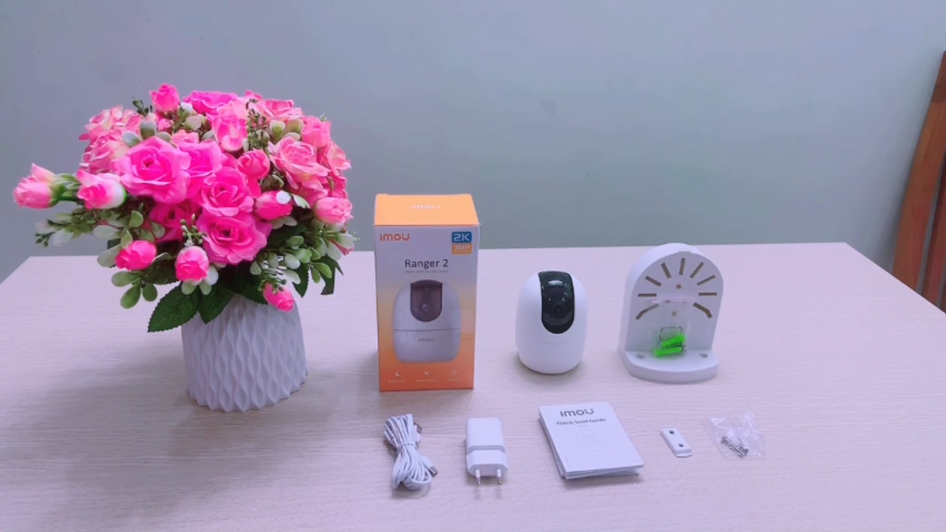 Camera Wifi Imou A32 Camera wifi trong nhà quay quét 3MP IMOU IPC-A32EP-L,Tầm xa hồng ngoại 10m với công nghệ hồng ngoại thông minh, Chống ngược sáng HDR, hỗ trợ đàm thoại 2 chiều, Hỗ trợ các tính năng thông minh, Tích hợp còi báo động.