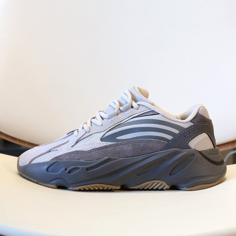 Spring Summer 2021 Sport Shoes Casual Unisex Couple Sneakers round Toe Low Heel Rubber Outsole Fashionable Sport Leisure Footwear · v7