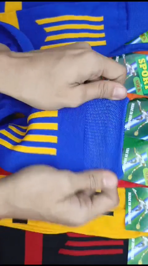 Kaos kaki bola anak panjang selutut