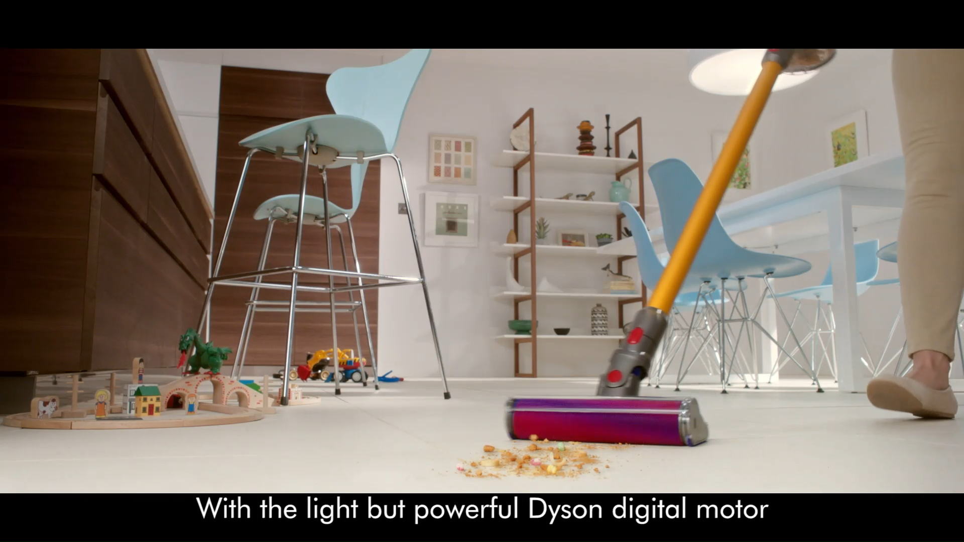 Dyson V8 Slim ™ Fluffy Cordless Vacuum Cleaner | Compact, Powerful