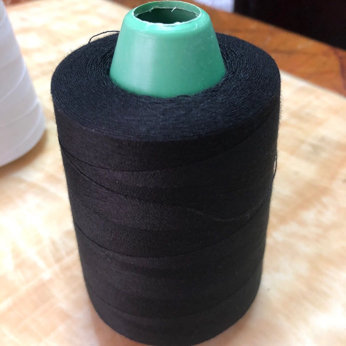 202 Jeans Thread Medium Thickness Polyester Sewing Machine Thread Denim Thread Thick Thread Large Roll Cotton Sewing Thread on Cone Sewing 2 Strands