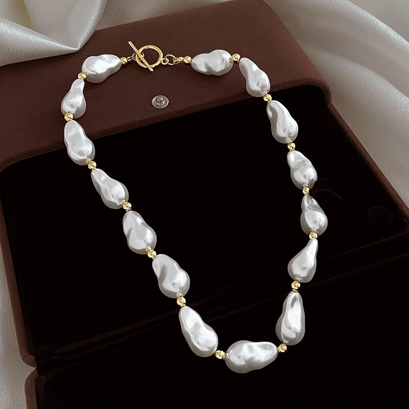 baroque pearl choker