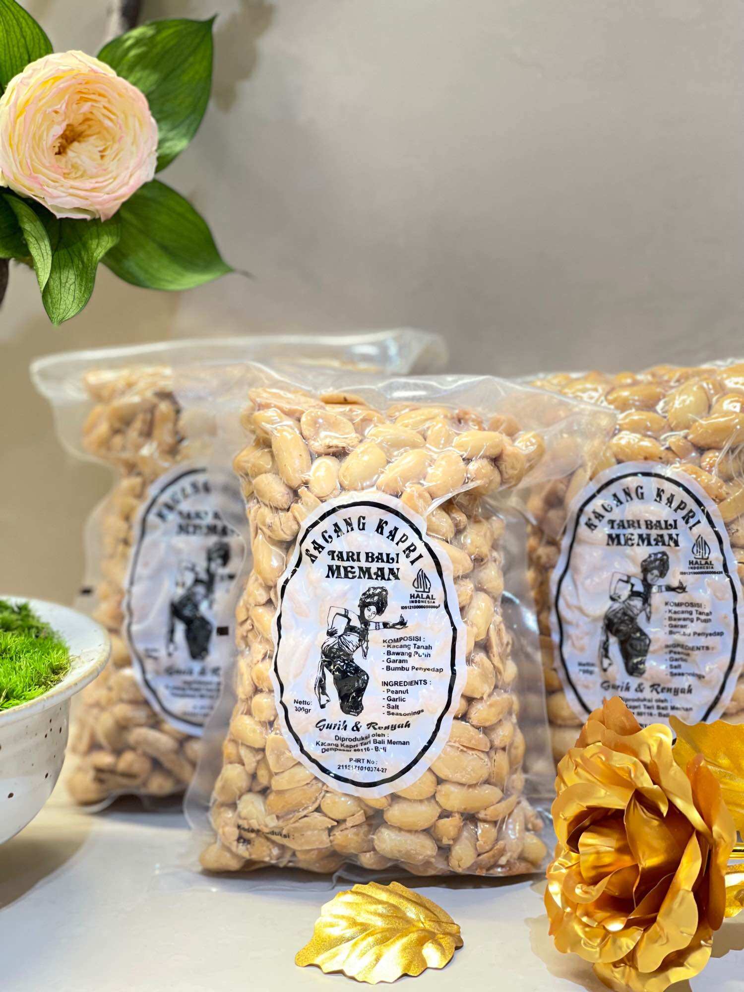 Bundle of 2 packs - Kacang Kapri Tari Bali Meman (Garlic Roasted