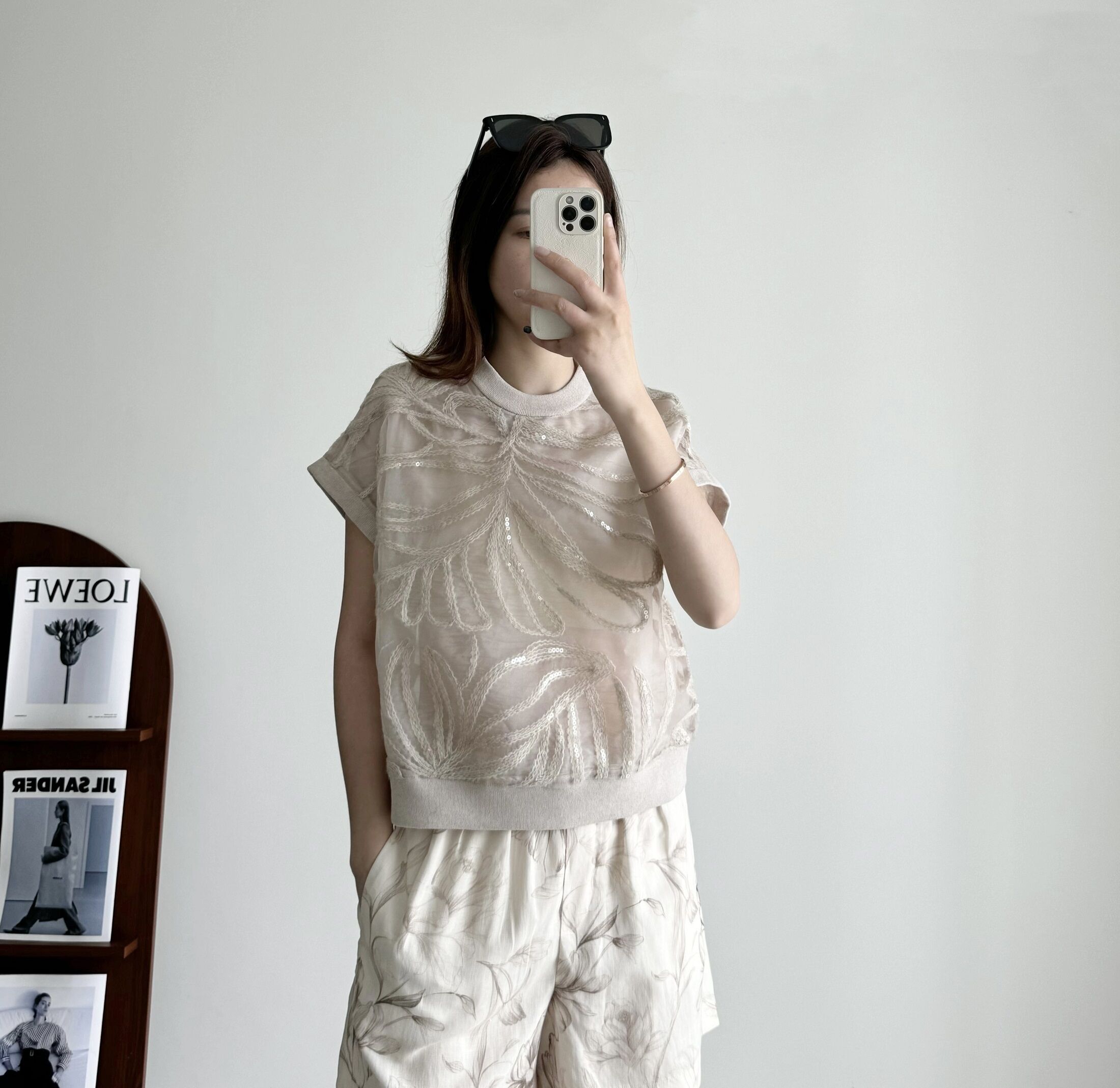 Xinghe Bright Italian BC, schweres T-Shirt aus Seidenorganza mit Pailletten und Blumenstickerei, kurzärmliger Pullover, Weste
