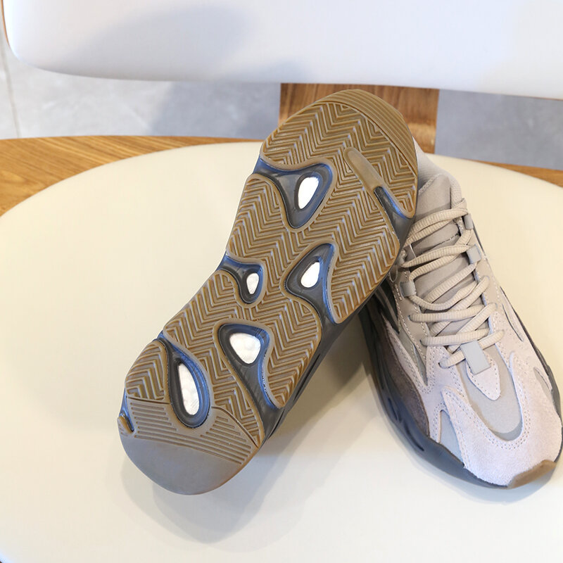 Spring Summer 2021 Sport Shoes Casual Unisex Couple Sneakers round Toe Low Heel Rubber Outsole Fashionable Sport Leisure Footwear · v7