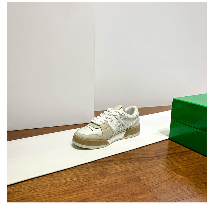 Scarpe da tavola retrò in pelle color block da donna casual all-match primaverili nuovo stile Sneakers bianche sportive Dequn Shoes Street Style