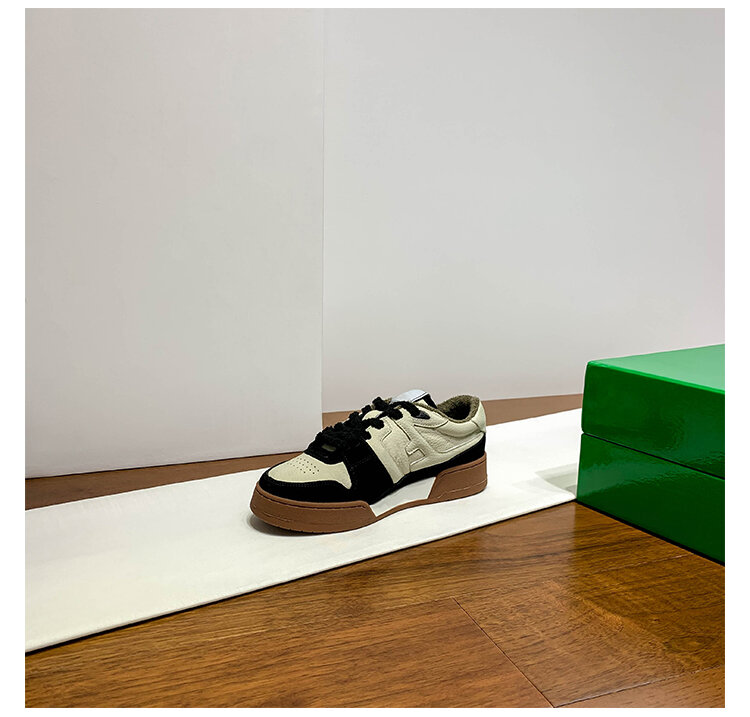 Scarpe da tavola retrò in pelle color block da donna casual all-match primaverili nuovo stile Sneakers bianche sportive Dequn Shoes Street Style