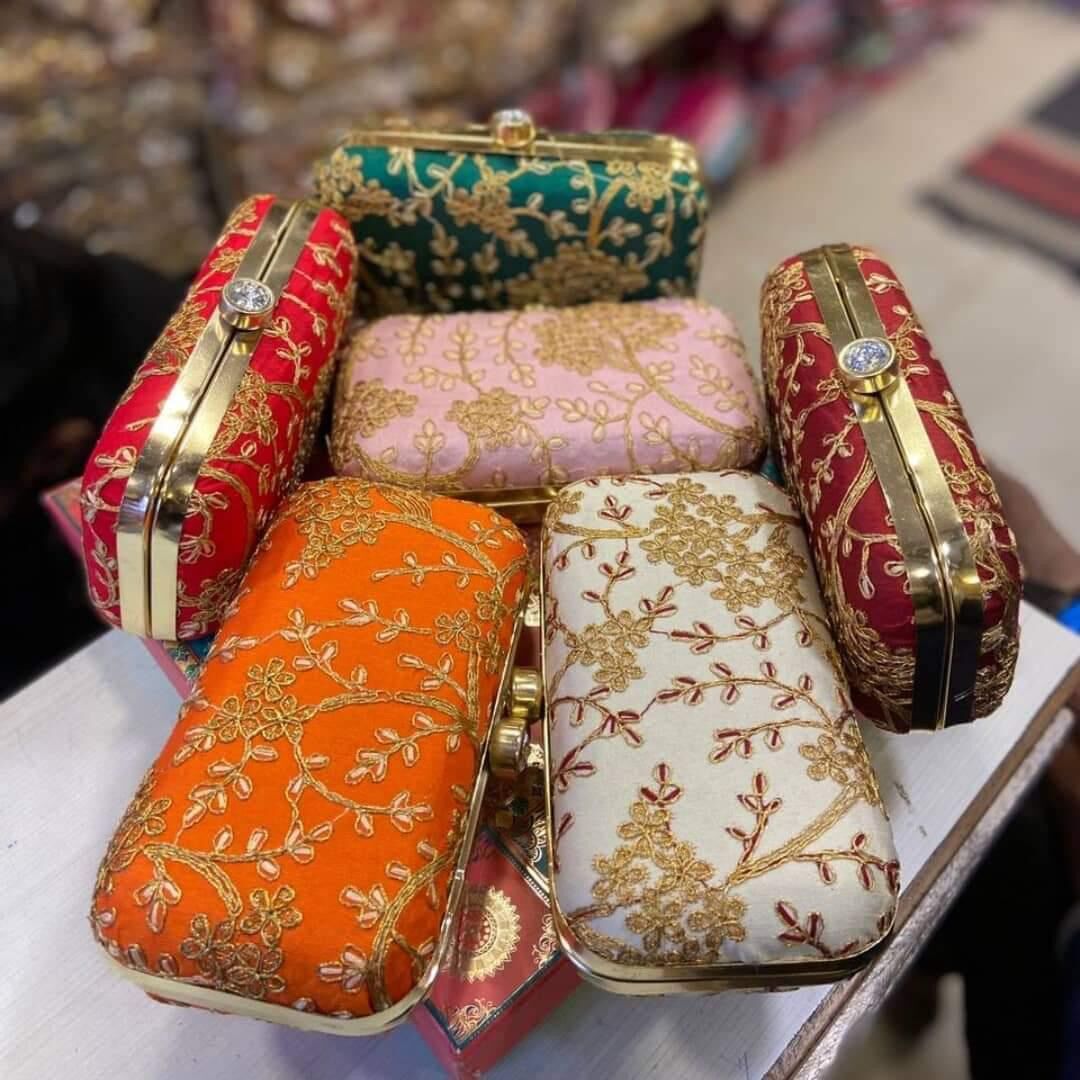 Ethnic Rajasthani Potli Bag Bridal Gift Purse Traditional Silk Handbag for Women Indian Wedding Favor Random Color