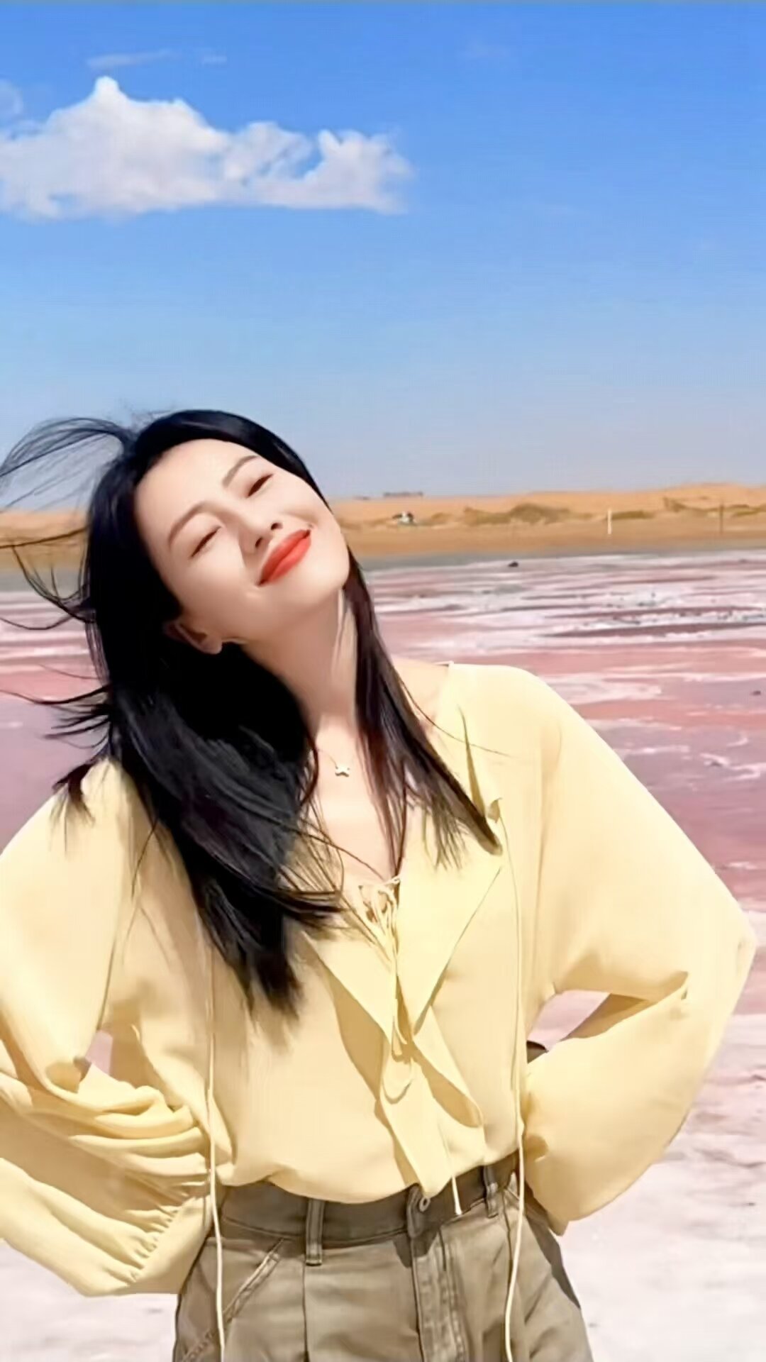 สไตล์เดียวกับ Retro Denim Female Spring 2024 ของ Gao Yuanyuan