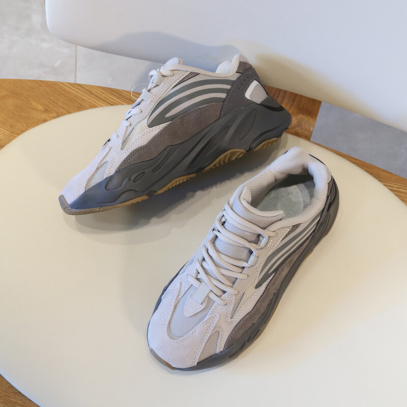 Spring Summer 2021 Sport Shoes Casual Unisex Couple Sneakers round Toe Low Heel Rubber Outsole Fashionable Sport Leisure Footwear · v7