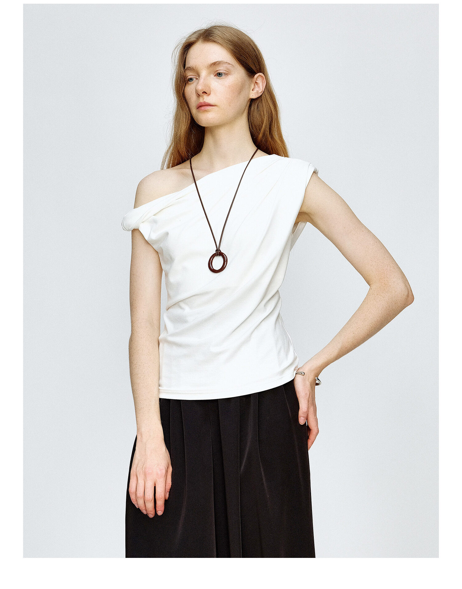 Marllen Yachting Shadow Luxury T-Shirt for Women Summer Wardrobe Essential Ruched Sleeveless Neckline Versatile Viscose Fiber