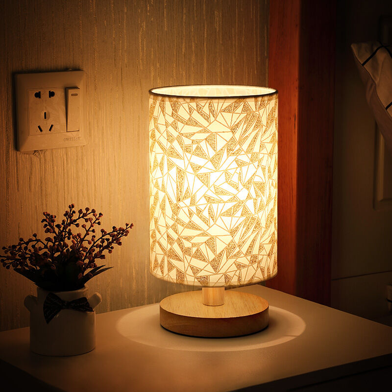 Nordic Creative Solid Wood Bedroom Night Light Modern Decorative Small Lamp Wedding Gift Feeding Lamp Simple Design Table Lamp