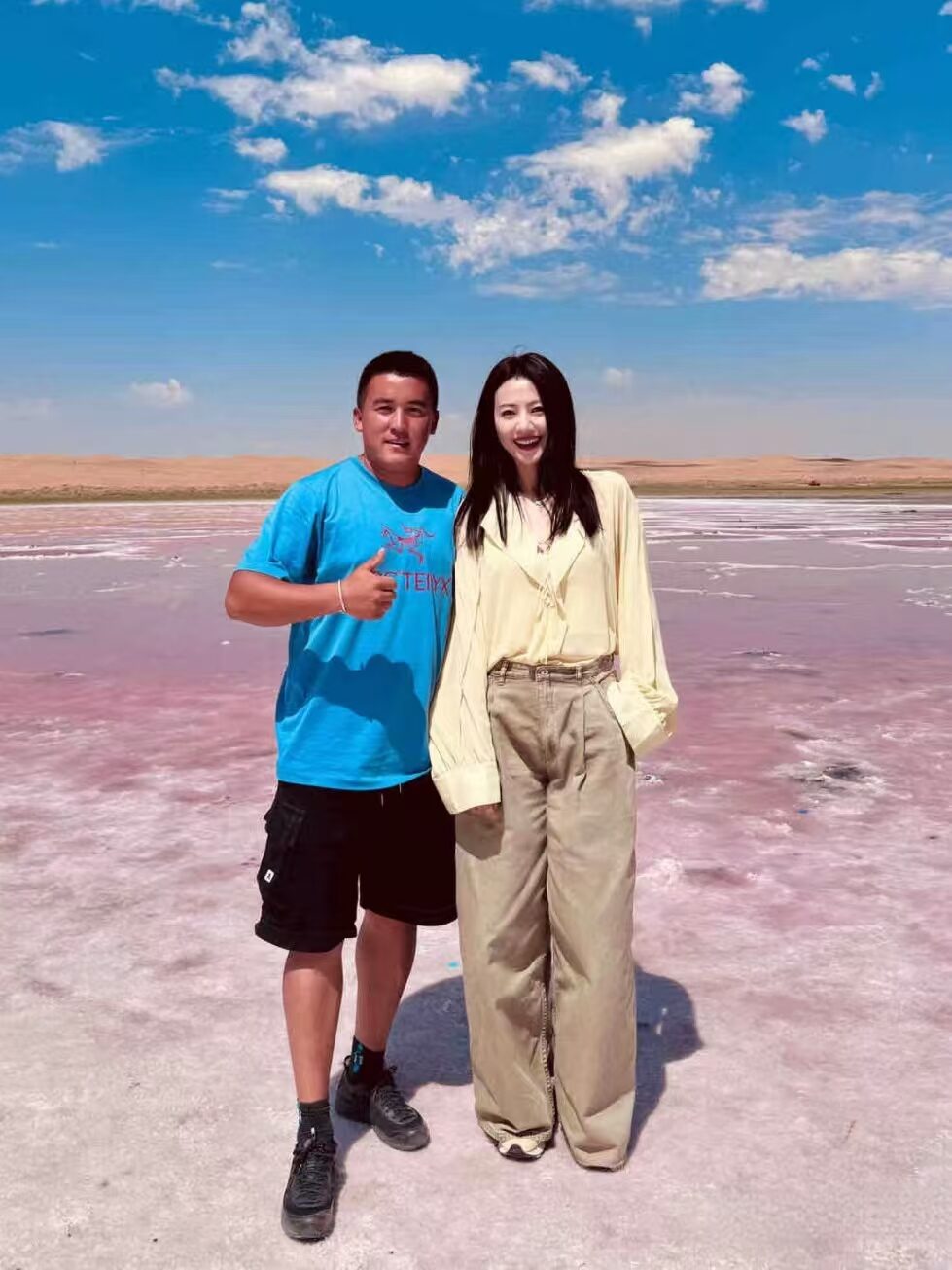 สไตล์เดียวกับ Retro Denim Female Spring 2024 ของ Gao Yuanyuan