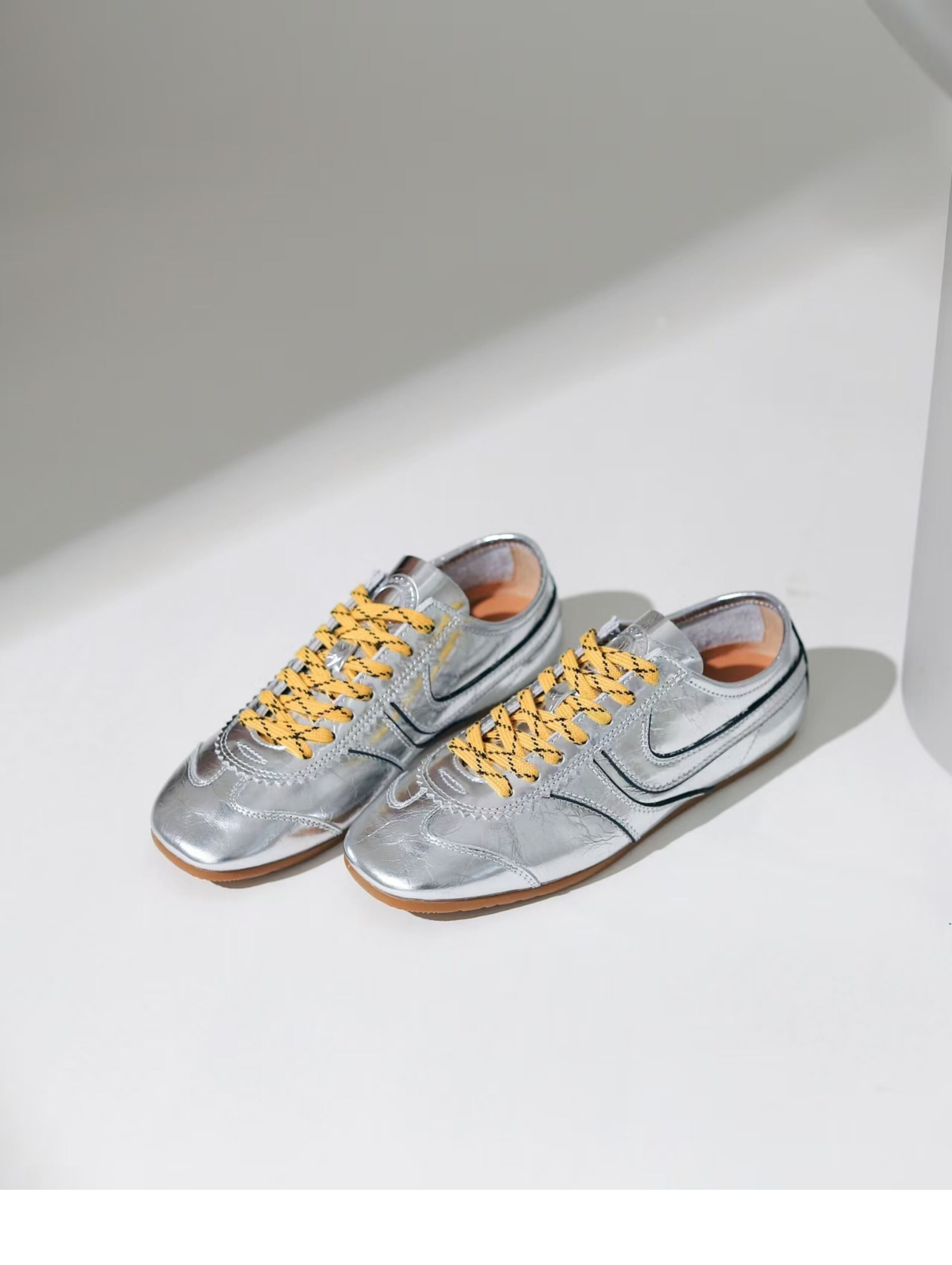 Olive Green Agam Shoes Deqin Casual Sneakers Women's Flat Bottom Sports Shoes Easy to Wear Comfortable Leather Interior · v12