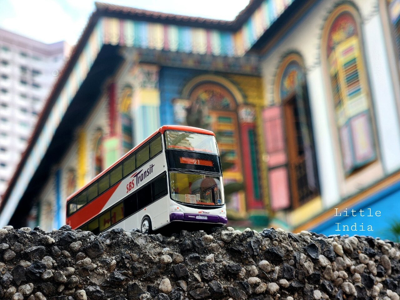 シンガポール公共バスVolvoミニカー SG60限定