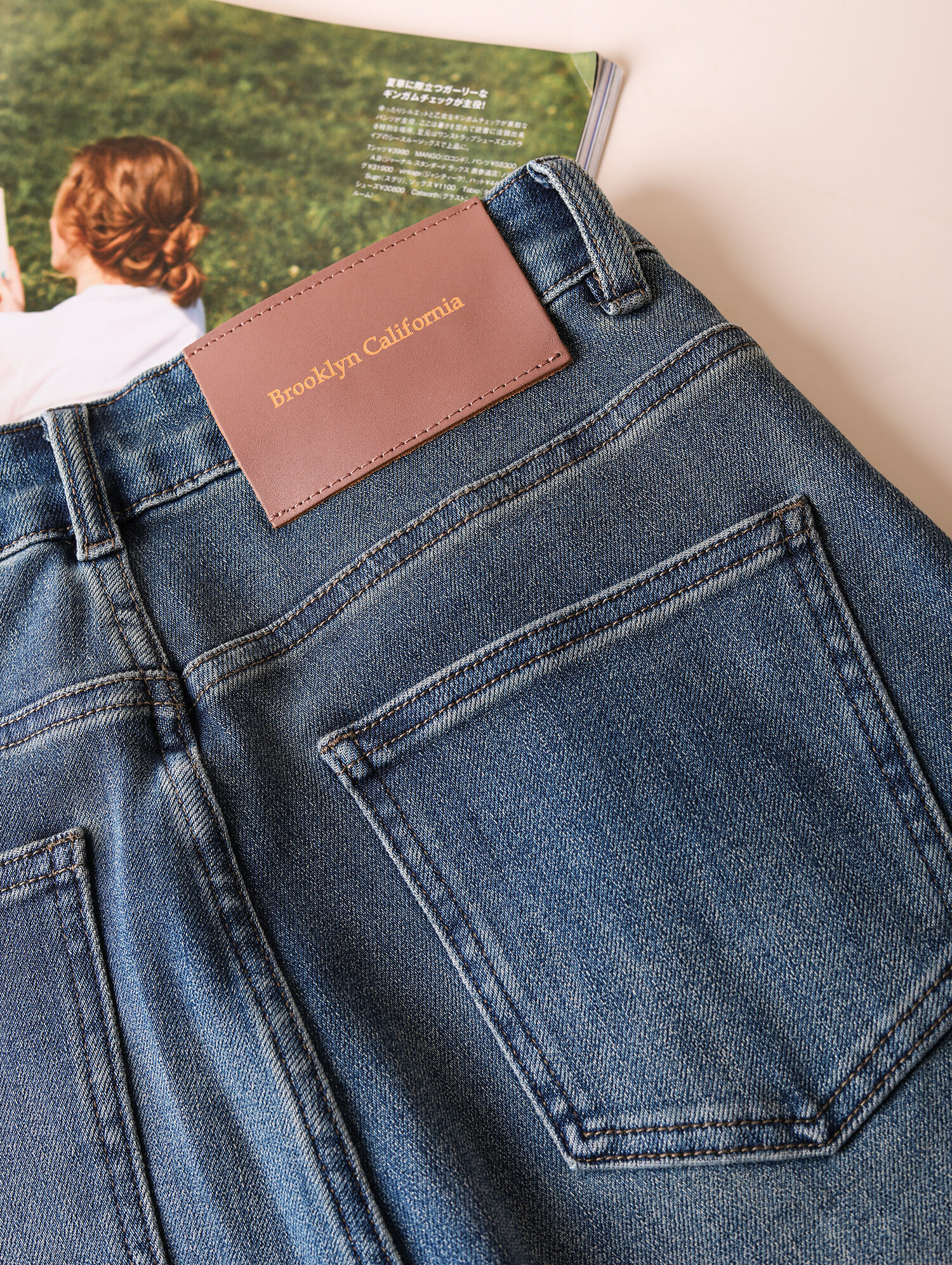 Slimming Straight Leg Jeans Women's Wide Hem Mixed Fiber Cotton Denim Pants Long Leg Effect Autumn Fashion Natural Waist Zipper