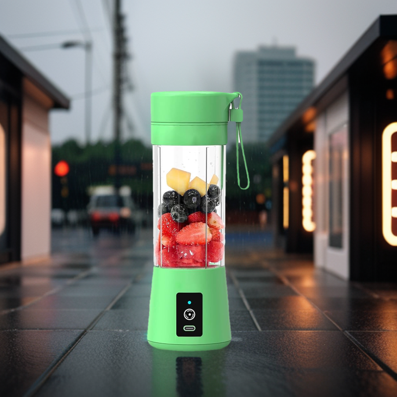 Portable Juicer Blender, Household Fruit Mixer,USB Rechargeable Personal-size Blender Used at Home And Outdoor,400ml Fruit Mixing Machine, USB Juicer Cup. 
