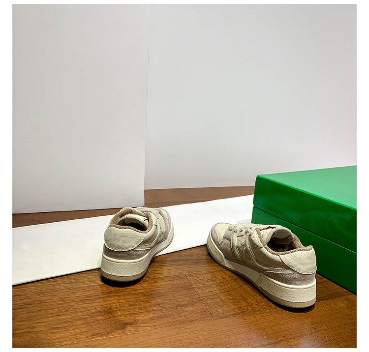 Scarpe da tavola retrò in pelle color block da donna casual all-match primaverili nuovo stile Sneakers bianche sportive Dequn Shoes Street Style