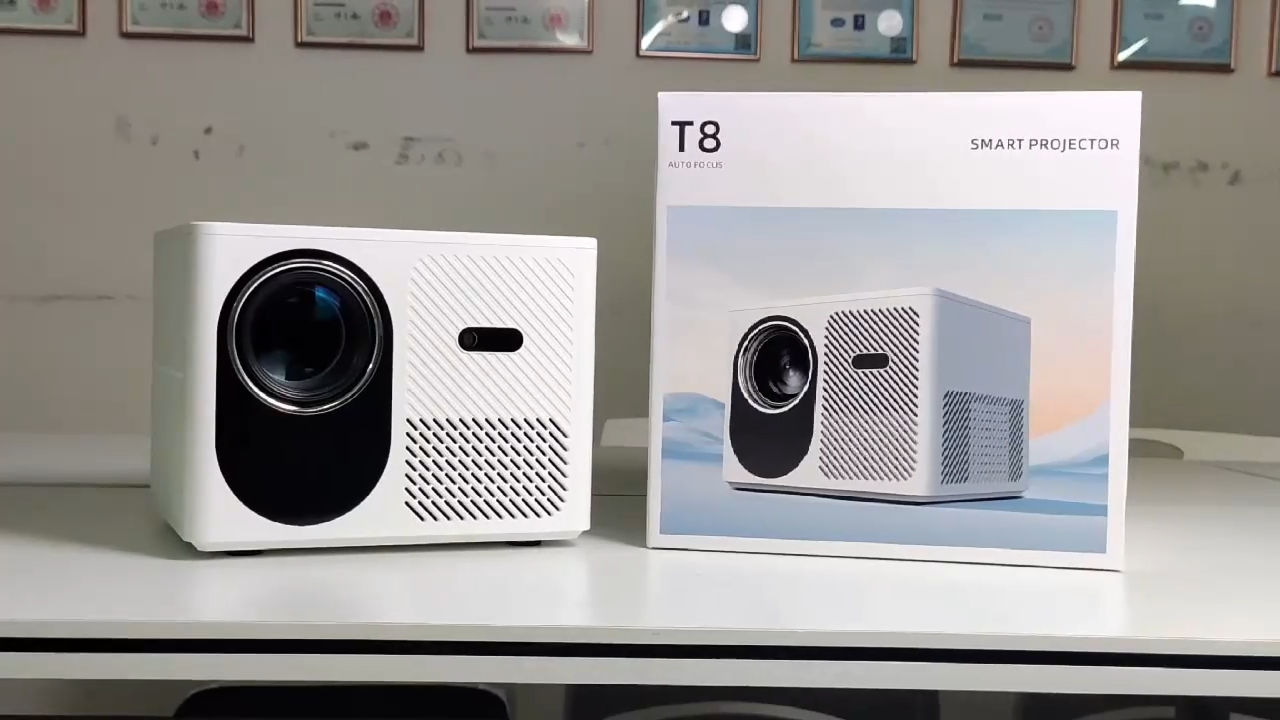 Shocked Real Fully Auto Focus】AUN T8 17500 lumen 1000 ANSI 