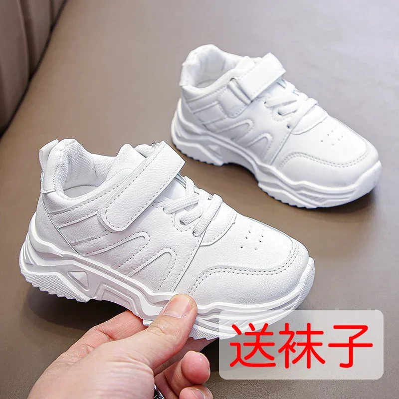Children's White Sneakers Boys Soft Bottom White Shoes 2020 Leather Breathable Primary School Students Travel Casual Shoes Girls