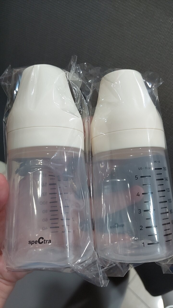 Spectra Bottle​ PP Breastmilk Storage Wide Neck​ x​ 1 Spectra Breast Pump (without teat). 