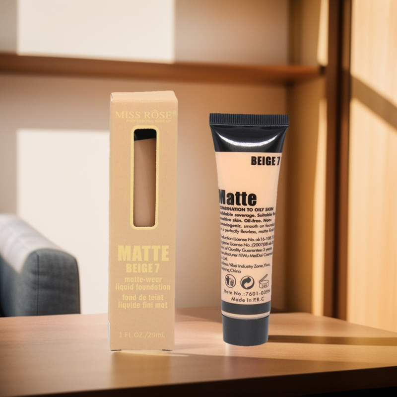 Premium%20Quality%20Matte%20Foundation%20-%20Image%203