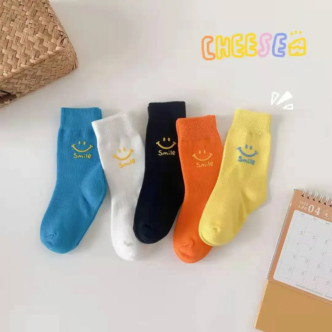 Ins2021 Spring, Autumn and Winter Men and Women Children's Socks Japanese and Korean Style Dispensing Smiley Face Tube Socks 5 Pairs Student Cotton Socks