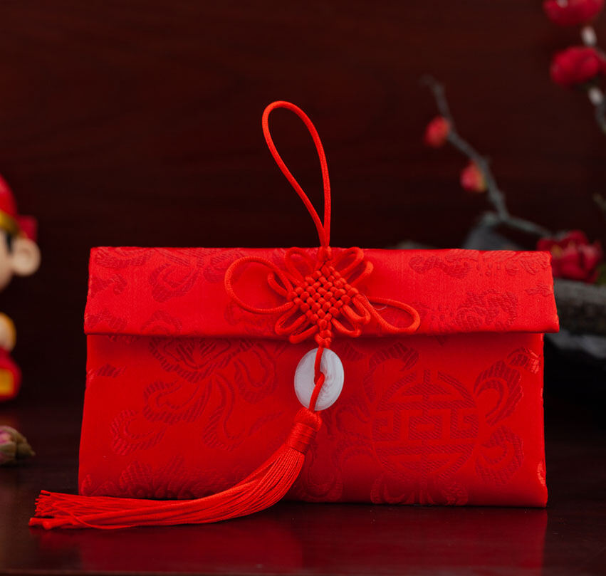 Creative Marriage Celebration Red Envelope Bag Tassel Embroidered Silk Velvet Fabric Button Closure Wedding Gift Envelope