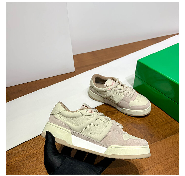 Scarpe da tavola retrò in pelle color block da donna casual all-match primaverili nuovo stile Sneakers bianche sportive Dequn Shoes Street Style