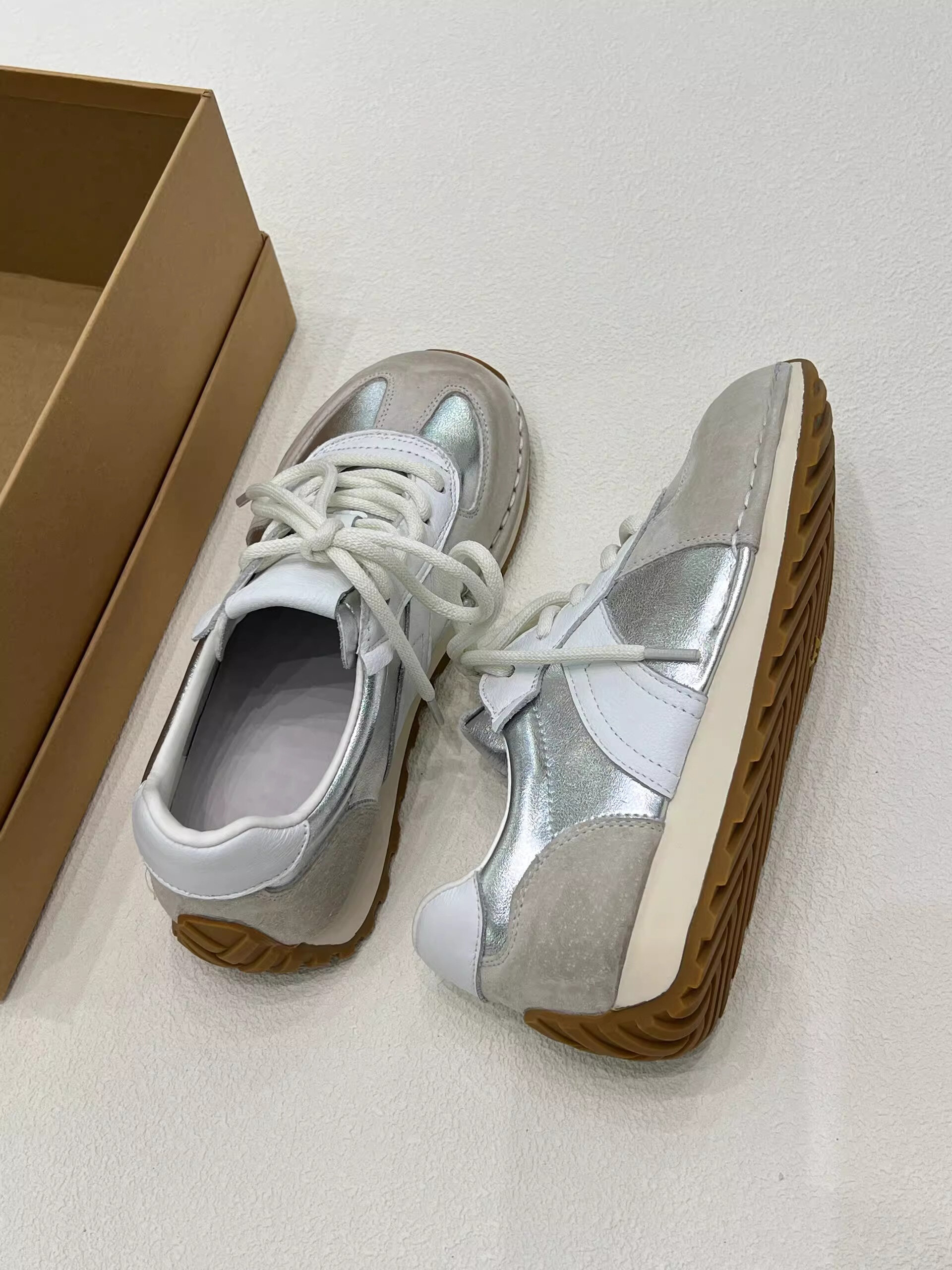 Silver Agan Women's Spring Summer 2025 New Retro Versatile Sports Casual Shoes Breathable Deqin Shoes Internet Celebrity Board Shoes · v7