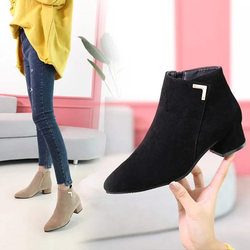2020 New Spring and Autumn Low Boots foe Women Velvet Martin Boots Large Size Suede Thick-heel Short Boots Women's Flat Pointed Naked Boots