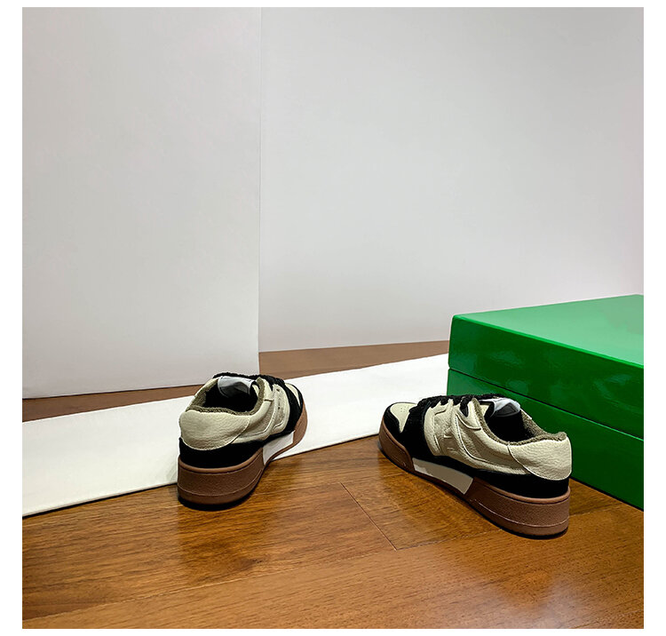 Scarpe da tavola retrò in pelle color block da donna casual all-match primaverili nuovo stile Sneakers bianche sportive Dequn Shoes Street Style