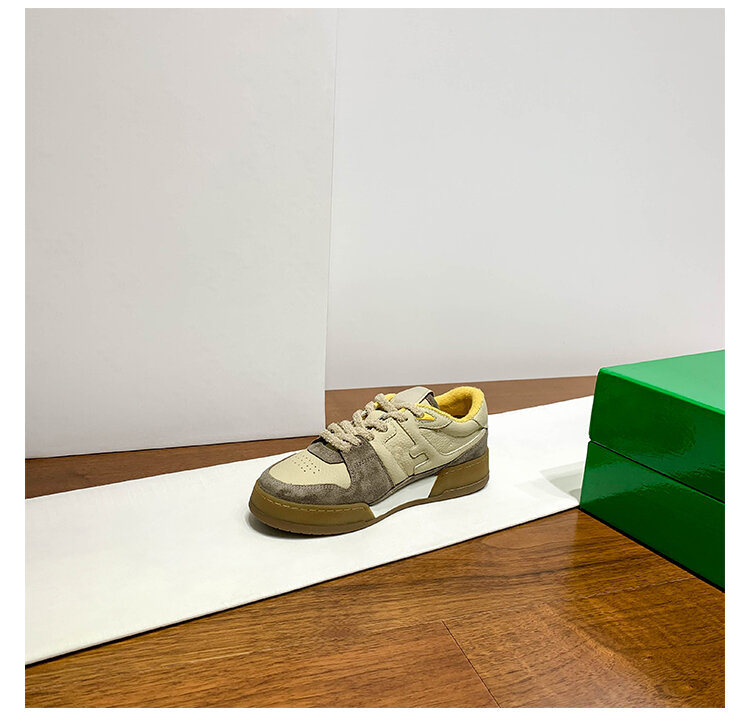 Scarpe da tavola retrò in pelle color block da donna casual all-match primaverili nuovo stile Sneakers bianche sportive Dequn Shoes Street Style