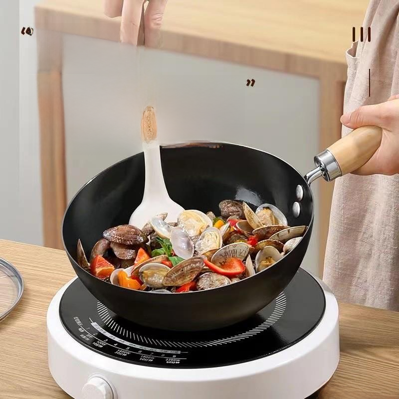Small Iron Pot 20cm for One Person Japanese Mini For Home Uncoated Flats Frying Pan Induction Cooker Applicable Gourmet. 