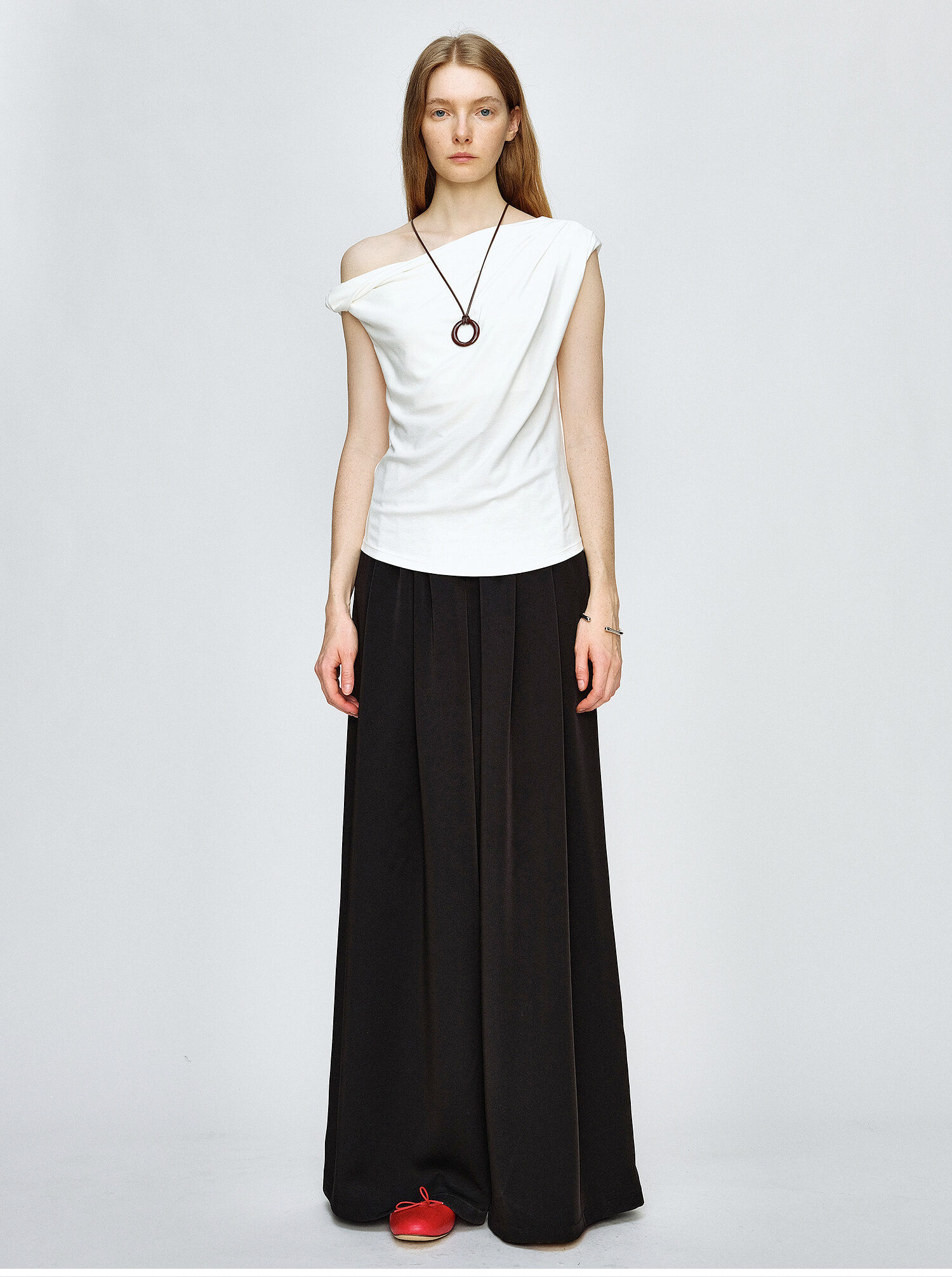 Marllen Yachting Shadow Luxury T-Shirt for Women Summer Wardrobe Essential Ruched Sleeveless Neckline Versatile Viscose Fiber