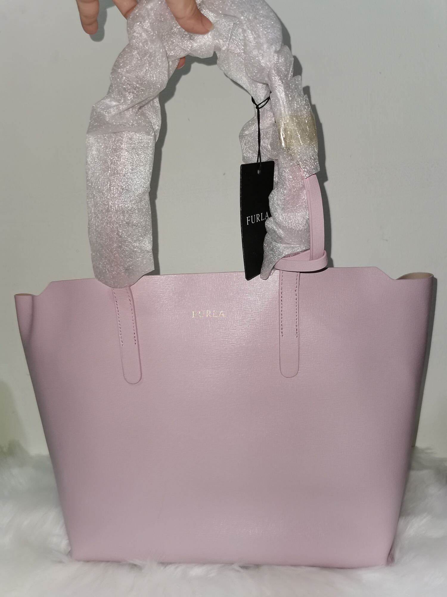 Furla Women's Tote Handbag Sally, Leather - Petalo: Buy Online at Best  Price in UAE 