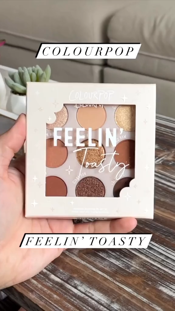 Bảng mắt Colourpop Feelin' Toasty 9 ô màu nude và nâu ấm quyến rũ mềm mại