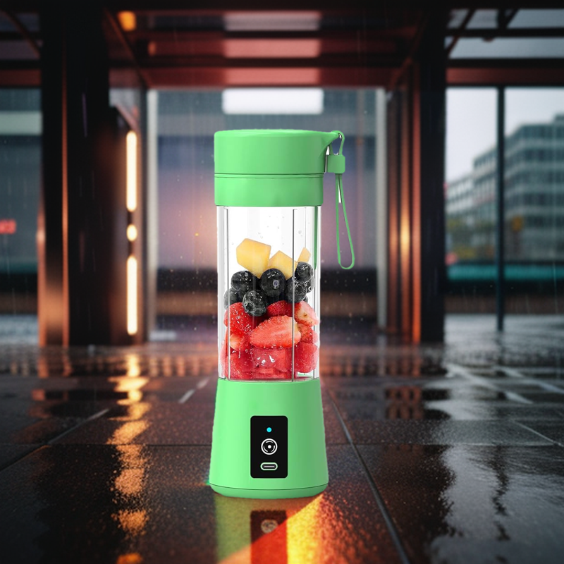Portable Juicer Blender, Household Fruit Mixer,USB Rechargeable Personal-size Blender Used at Home And Outdoor,400ml Fruit Mixing Machine, USB Juicer Cup. 