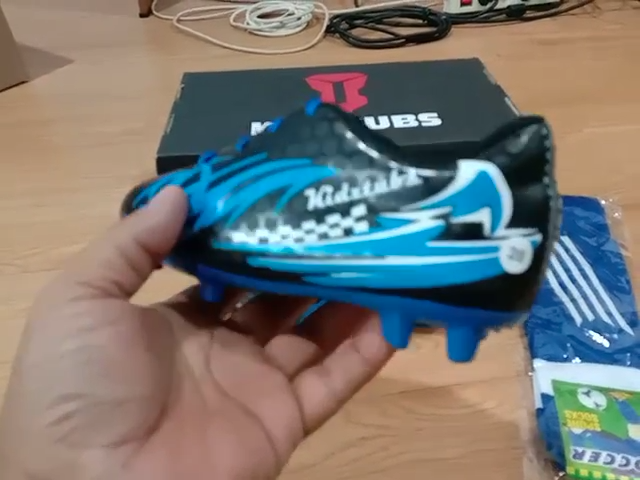 KIDZTUBS Sepatu Bola Sepatu Sepak Bola Anak Laki Laki Perempuan Cowok Cewek Tanggung Kecil Umur Usia PAUD TK SD SMP 1 2 3 4 5 6 7 8 9 0 Tahun SEPATU SEPAK BOLA ANAK GRATIS