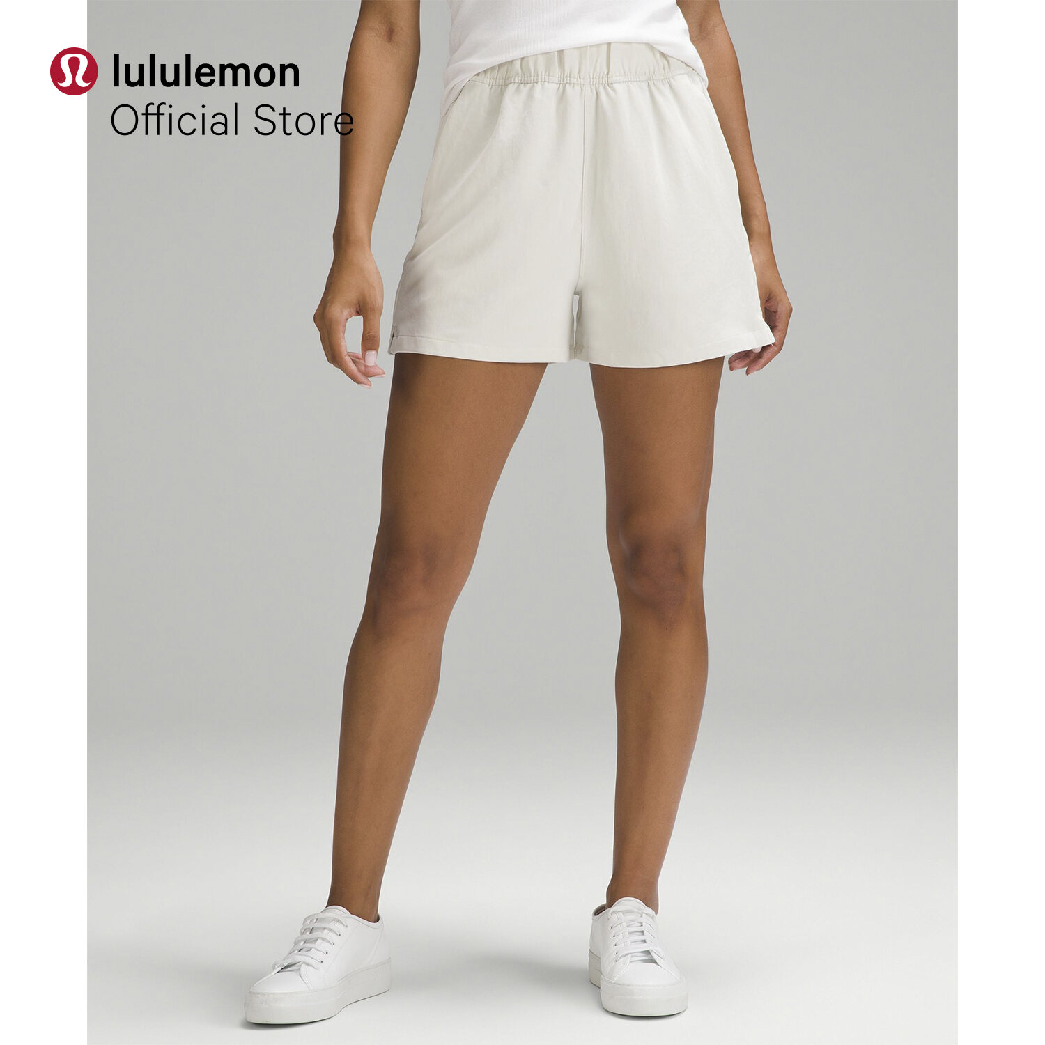 Utilitech Relaxed-Fit High-Rise Short 3.5, Women's Shorts