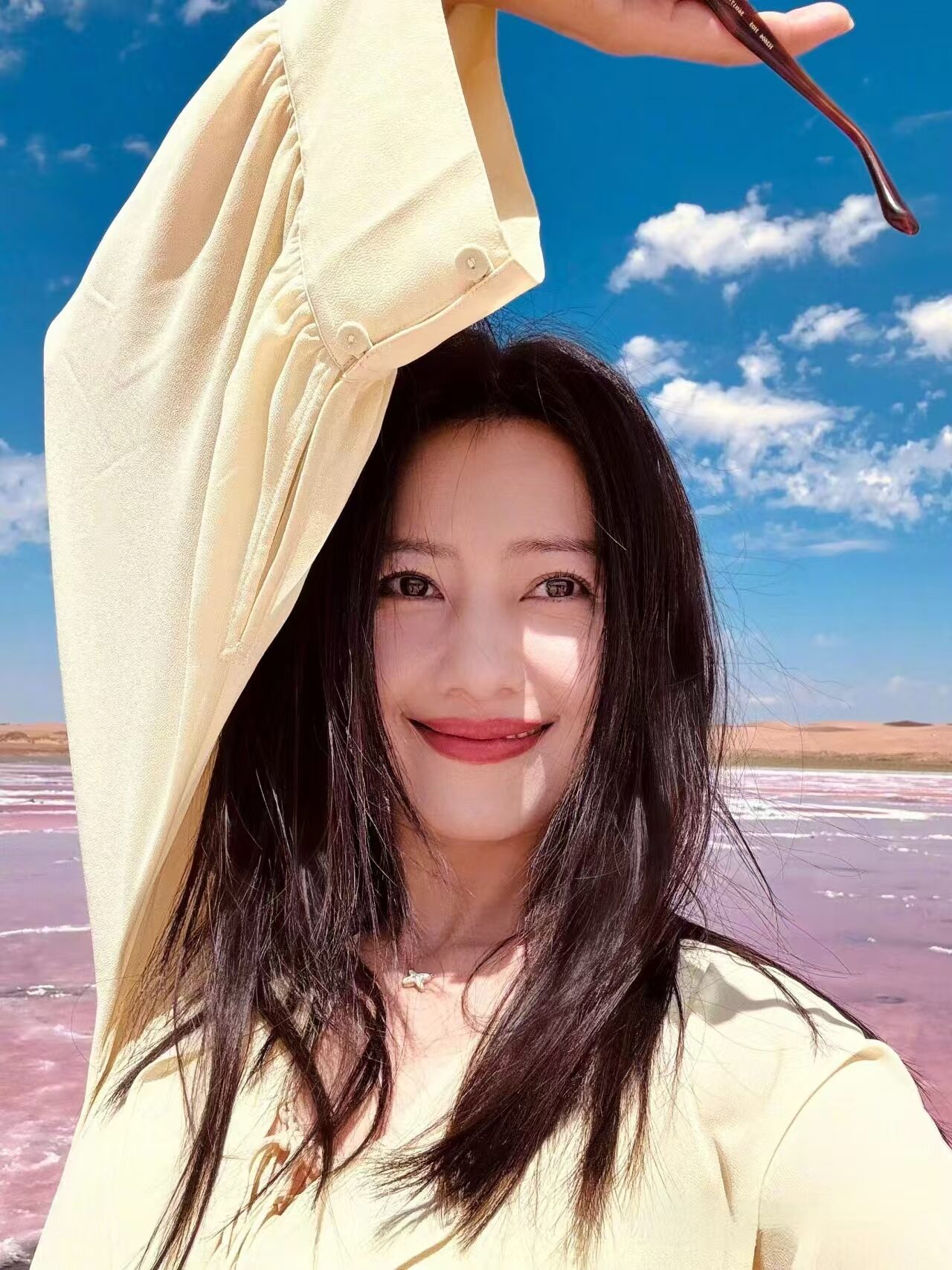 สไตล์เดียวกับ Retro Denim Female Spring 2024 ของ Gao Yuanyuan