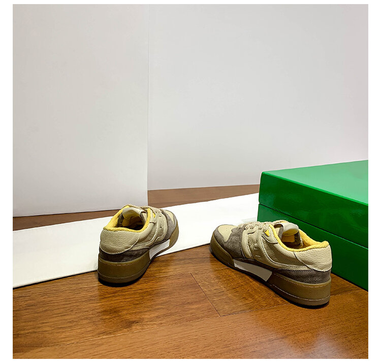 Scarpe da tavola retrò in pelle color block da donna casual all-match primaverili nuovo stile Sneakers bianche sportive Dequn Shoes Street Style