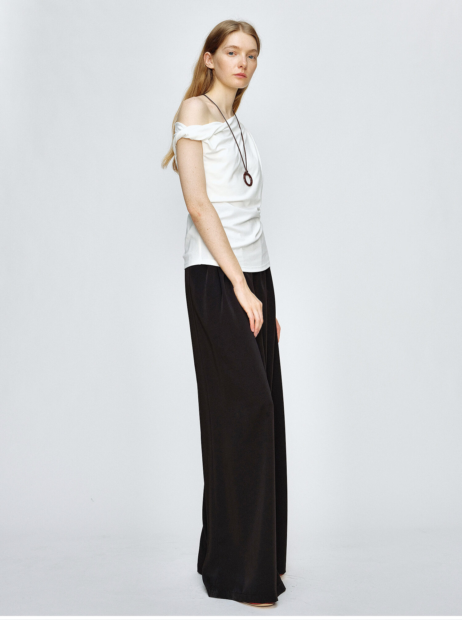 Marllen Yachting Shadow Luxury T-Shirt for Women Summer Wardrobe Essential Ruched Sleeveless Neckline Versatile Viscose Fiber