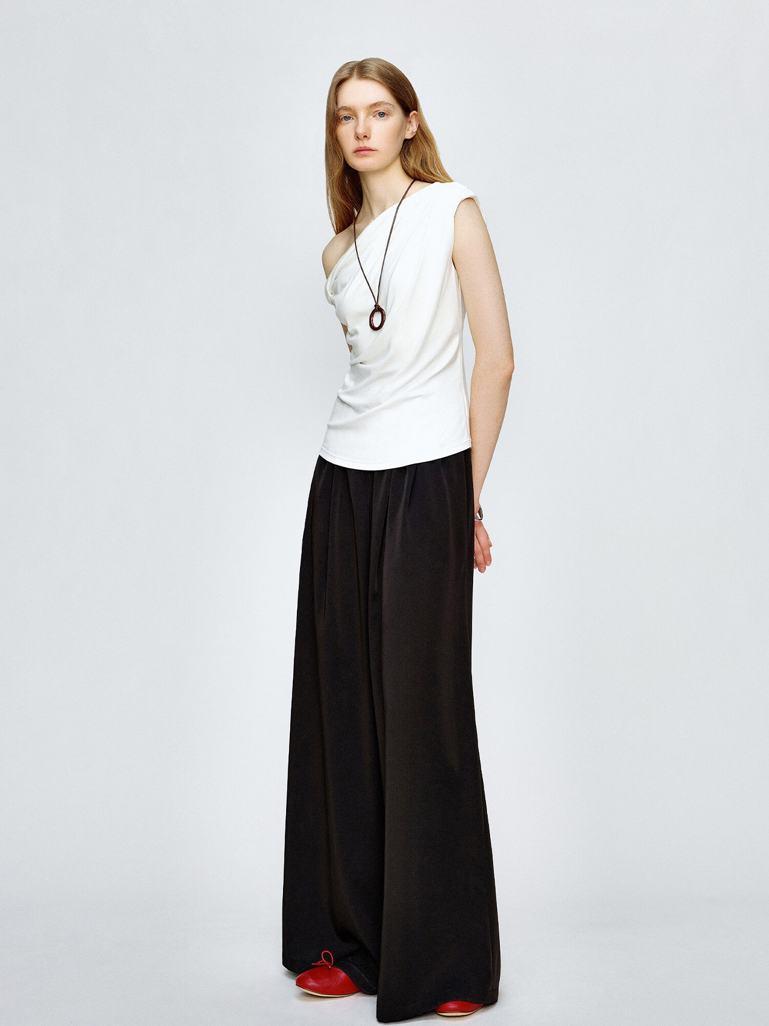 Marllen Yachting Shadow Luxury T-Shirt for Women Summer Wardrobe Essential Ruched Sleeveless Neckline Versatile Viscose Fiber