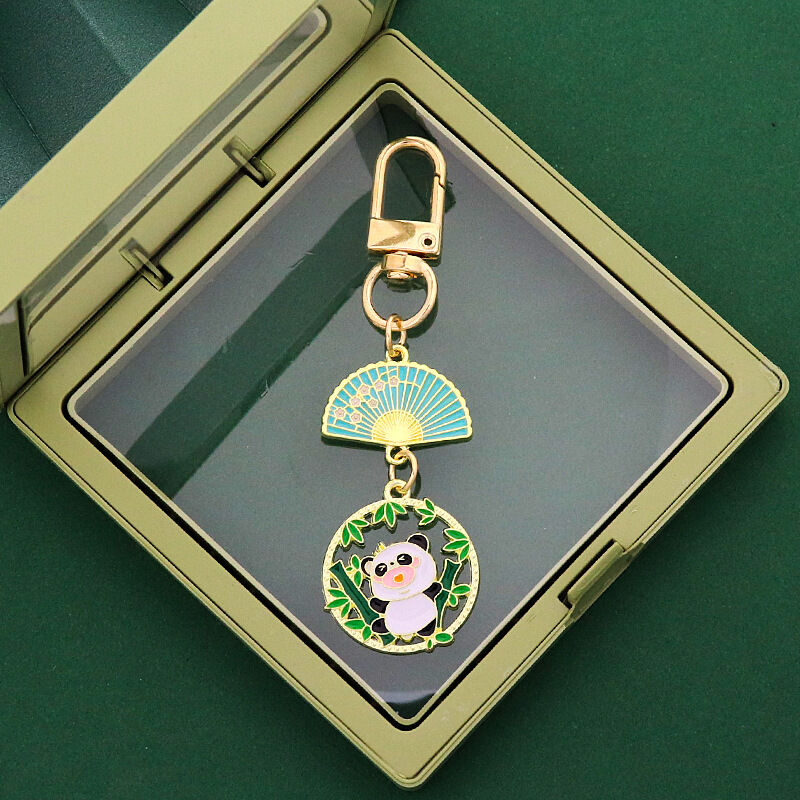 Fashionable Couple Keychain Set with Trendy Gift Box Creative Metal Panda Pendant Unisex Friendship Jewelry Accessory
